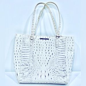 AUTHENTIC BRAHMIN ASHER TOTE EXCELLENT CONDITION - White & Navy